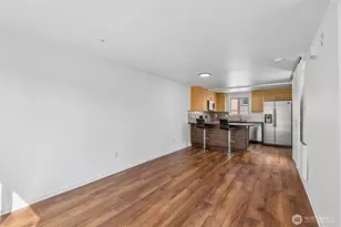 4341 8th Ave NE, Seattle, WA 98105 - Photo 3