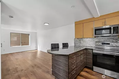 4341 8th Avenue NE, Seattle, WA 98105 - Photo 7