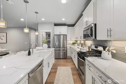 13437 Edmunds Parkway E, Bonney Lake, WA 98391 - Photo 17