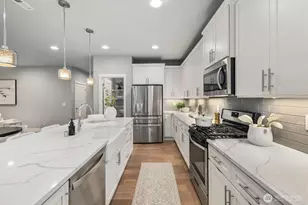 13437 Edmunds Pkwy E, Bonney Lake, WA 98391 - Photo 17