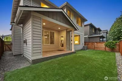 13437 Edmunds Parkway E, Bonney Lake, WA 98391 - Photo 37