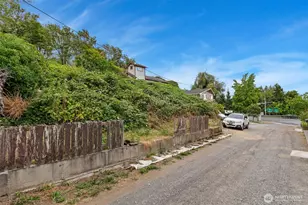 1924 S Graham St, Seattle, WA 98108 - Photo 11