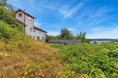 1924 S Graham Street, Seattle, WA 98108 - Photo 9