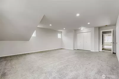 4613 NE 2nd Street, Renton, WA 98059 - Photo 13