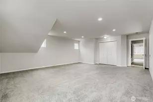 4613 NE 2nd St, Renton, WA 98059 - Photo 13