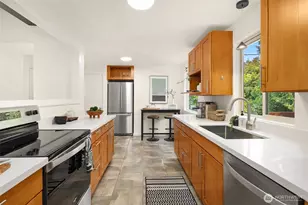 12324 11th Ave NE, Seattle, WA 98125 - Photo 15