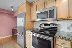 1601 Taylor Ave N, Seattle, WA 98109 - Photo 15