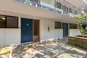 1601 Taylor Ave N, Seattle, WA 98109 - Photo 27