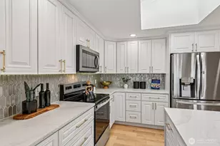 4551 135th Ave SE, Bellevue, WA 98006 - Photo 7