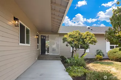 4259 133rd Avenue SE, Bellevue, WA 98006 - Photo 3