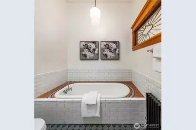 2117 N 36th Street, Seattle, WA 98103 - Photo 25