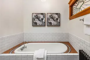2117 N 36th St, Seattle, WA 98103 - Photo 25
