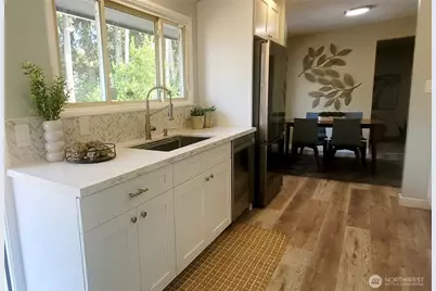 11503 Ainsworth Avenue S, Tacoma, WA 98444 - Photo 7