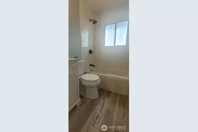 11503 Ainsworth Avenue S, Tacoma, WA 98444 - Photo 15