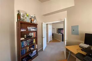 18664 NE 56th Ct, Redmond, WA 98052 - Photo 17