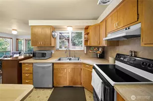 5111 21st Ave SE, Lacey, WA 98503 - Photo 9