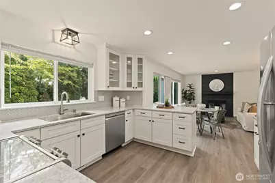 8030 131st Place NE, Kirkland, WA 98033 - Photo 11