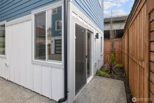 503 NE 42nd St, Seattle, WA 98105 - Photo 7