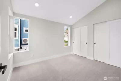 503 NE 42nd Street, Seattle, WA 98105 - Photo 15