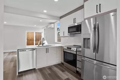 503 NE 42nd Street, Seattle, WA 98105 - Photo 3