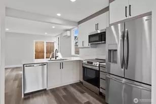 503 NE 42nd St, Seattle, WA 98105 - Photo 3