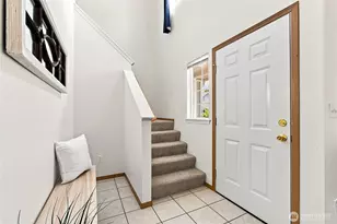 910 27th Ave SE, Puyallup, WA 98374 - Photo 3