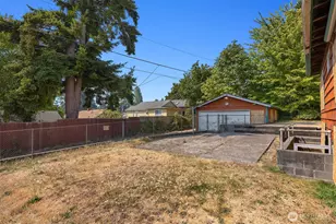 941 N 103rd St, Seattle, WA 98133 - Photo 15