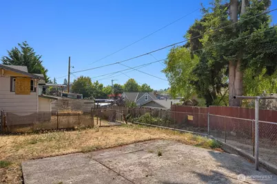 941 N 103rd Street, Seattle, WA 98133 - Photo 17