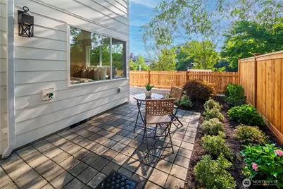 613 18th Avenue E, Seattle, WA 98112 - Photo 31