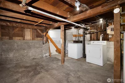 943 N 103rd Street, Seattle, WA 98133 - Photo 9