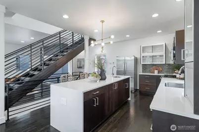 223 NW 87th St, Seattle, WA 98117 - Photo 9
