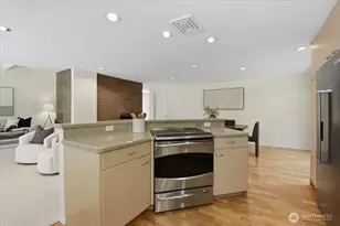 17816 NE 12th St, Bellevue, WA 98008 - Photo 9
