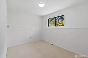 17816 NE 12th St, Bellevue, WA 98008 - Photo 19