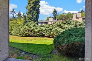 12424 NE 145th St, Kirkland, WA 98034 - Photo 3
