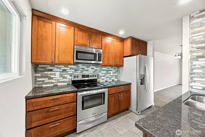12418 SE 272nd Place #C, Kent, WA 98030 - Photo 5