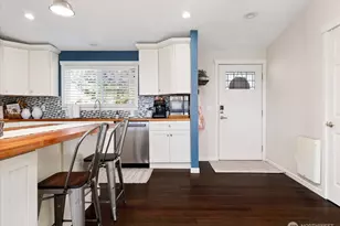 854 Burroughs Ave, Oak Harbor, WA 98277 - Photo 15