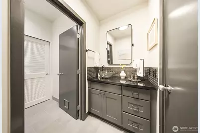 604 Bellevue Way SE, Bellevue, WA 98004 - Photo 29