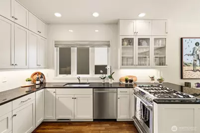 604 Bellevue Way SE, Bellevue, WA 98004 - Photo 9