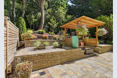 604 Bellevue Way SE, Bellevue, WA 98004 - Photo 15