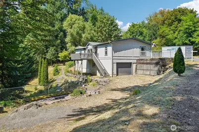 127 Pioneer Avenue NE, Castle Rock, WA 98611 - Photo 3