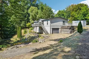 127 Pioneer Ave NE, Castle Rock, WA 98611 - Photo 3