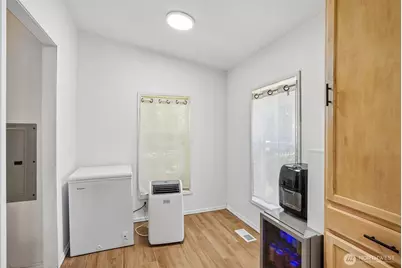 127 Pioneer Avenue NE, Castle Rock, WA 98611 - Photo 17