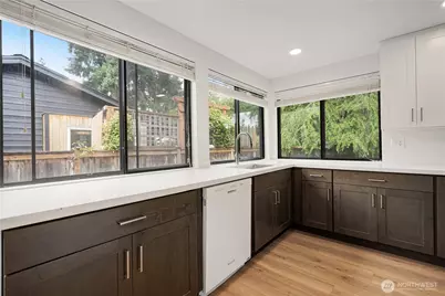 3216 171st Avenue NE, Bellevue, WA 98008 - Photo 5