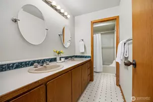 24 Shorewood Dr, Bellingham, WA 98225 - Photo 31