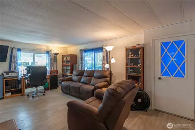 9314 Canyon Road E #52, Puyallup, WA 98371 - Photo 11