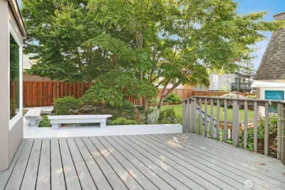 917 S 222nd Street, Des Moines, WA 98198 - Photo 7