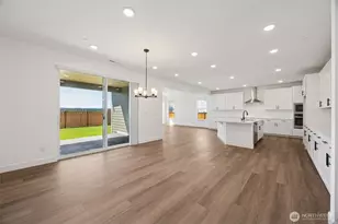 13910 207th Ave E, Bonney Lake, WA 98391 - Photo 9