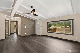 21610 145th St E, Bonney Lake, WA 98391 - Photo 5