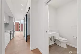 450 Main St, Seattle, WA 98104 - Photo 13