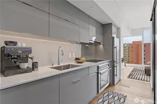450 Main St, Seattle, WA 98104 - Photo 9
